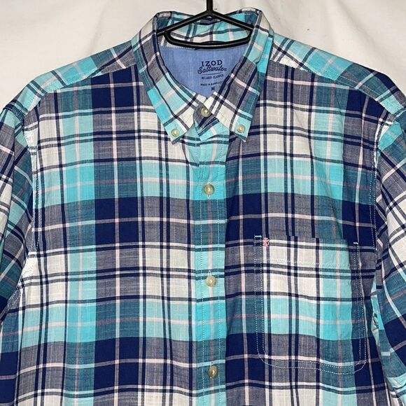 Izod short  sleeve button down shirt - Picture 2 of 8